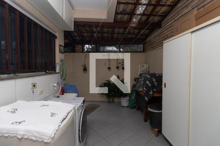 Casa à venda com 139m², 3 quartos e 4 vagas Casa à venda com 139m², 3 quartos e 4 vagasÁrea de Serviço