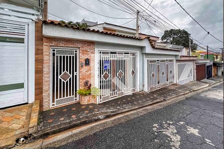 Casa à venda com 280m², 3 quartos e 3 vagas Casa à venda com 280m², 3 quartos e 3 vagasFachada