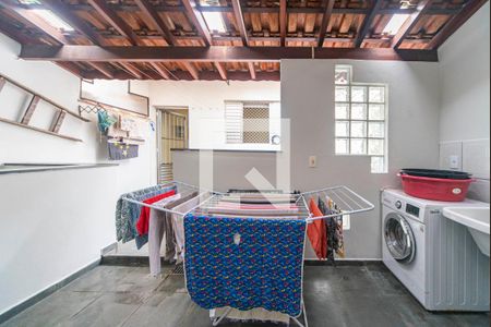 Casa à venda com 280m², 3 quartos e 3 vagas Casa à venda com 280m², 3 quartos e 3 vagasÁrea de Serviço