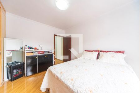 Casa à venda com 280m², 3 quartos e 3 vagas Casa à venda com 280m², 3 quartos e 3 vagasQuarto 1