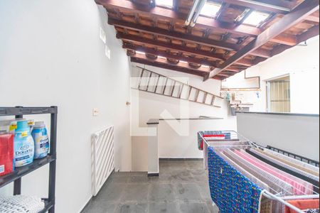 Casa à venda com 280m², 3 quartos e 3 vagas Casa à venda com 280m², 3 quartos e 3 vagasÁrea de Serviço