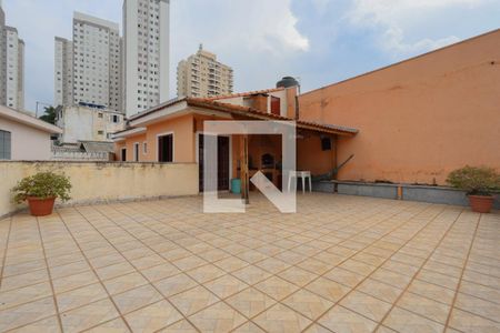 Casa à venda com 230m², 3 quartos e 8 vagas Casa à venda com 230m², 3 quartos e 8 vagasTerraço e Área de lazer