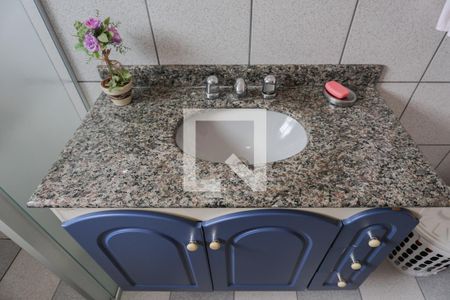 Casa à venda com 230m², 3 quartos e 8 vagas Casa à venda com 230m², 3 quartos e 8 vagasBanheiro