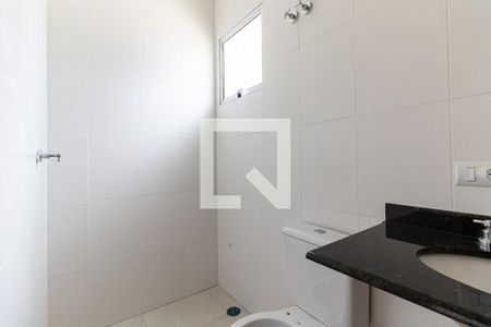 Casa à venda com 100m², 3 quartos e 2 vagas Casa à venda com 100m², 3 quartos e 2 vagasBanheiro Social