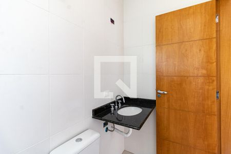 Casa à venda com 100m², 3 quartos e 2 vagas Casa à venda com 100m², 3 quartos e 2 vagasBanheiro Social