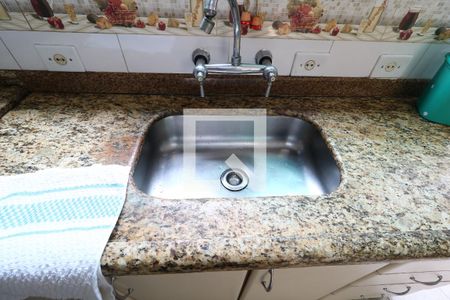 Casa à venda com 200m², 4 quartos e 4 vagasCozinha - Pia