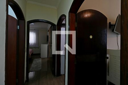 Casa à venda com 200m², 4 quartos e 4 vagasCorredor Interno