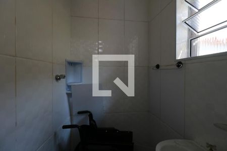 Casa à venda com 200m², 4 quartos e 4 vagasEdícula - Banheiro