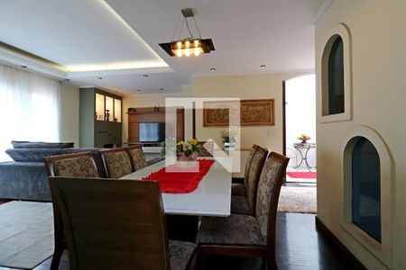 Casa à venda com 200m², 4 quartos e 4 vagasSala de Estar