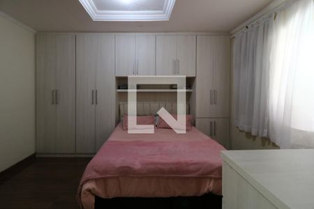 Casa à venda com 200m², 4 quartos e 4 vagasSuíte