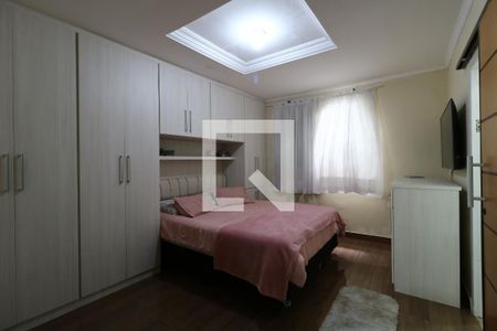 Casa à venda com 200m², 4 quartos e 4 vagasSuíte