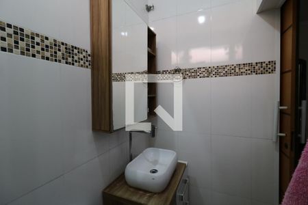 Casa à venda com 200m², 4 quartos e 4 vagasBanheiro da Suíte