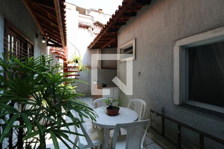Casa à venda com 200m², 4 quartos e 4 vagasQuintal