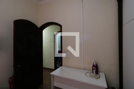Casa à venda com 200m², 4 quartos e 4 vagasQuarto 2