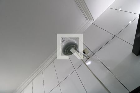 Casa à venda com 200m², 4 quartos e 4 vagasBanheiro Social - Chuveiro