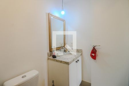 Apartamento à venda com 47m², 2 quartos e 1 vaga Apartamento à venda com 47m², 2 quartos e 1 vagaBanheiro Social