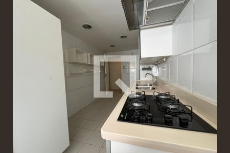 Apartamento à venda com 97m², 3 quartos e 2 vagas Apartamento à venda com 97m², 3 quartos e 2 vagasCozinha