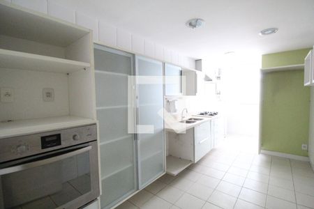 Apartamento à venda com 97m², 3 quartos e 2 vagas Apartamento à venda com 97m², 3 quartos e 2 vagasCozinha