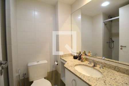 Apartamento à venda com 97m², 3 quartos e 2 vagas Apartamento à venda com 97m², 3 quartos e 2 vagasBanheiro