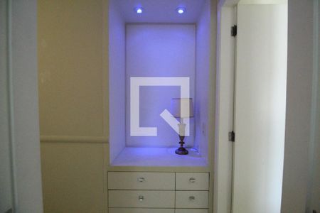 Apartamento à venda com 97m², 3 quartos e 2 vagas Apartamento à venda com 97m², 3 quartos e 2 vagasQuarto 2