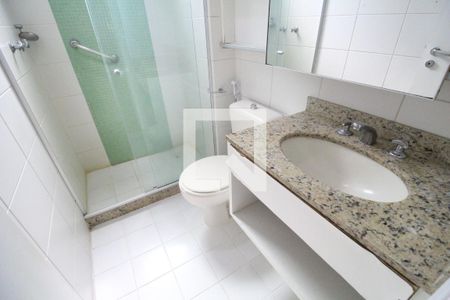 Apartamento à venda com 97m², 3 quartos e 2 vagas Apartamento à venda com 97m², 3 quartos e 2 vagasBanheiro do Quarto 2