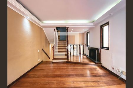 Sala de casa de condomínio para alugar com 3 quartos, 163m² em Jardim Lucia, São Paulo