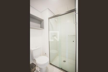 Banheiro de kitnet/studio para alugar com 1 quarto, 21m² em Vila Mariana, São Paulo
