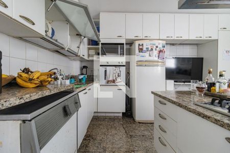 Apartamento à venda com 228m², 4 quartos e 3 vagas