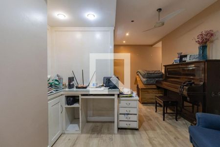 Apartamento à venda com 228m², 4 quartos e 3 vagas