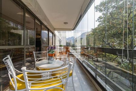 Apartamento à venda com 228m², 4 quartos e 3 vagas