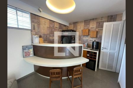 Casa de condomínio à venda com 231m², 4 quartos e 2 vagas