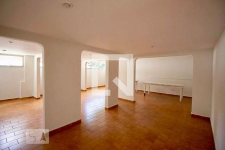 Apartamento à venda com 140m², 3 quartos e 1 vaga Apartamento à venda com 140m², 3 quartos e 1 vagaÁrea comum - Salão de festas