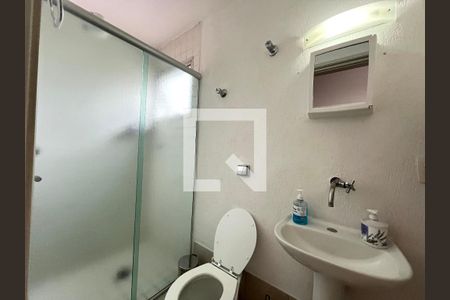 Apartamento à venda com 140m², 3 quartos e 1 vaga Apartamento à venda com 140m², 3 quartos e 1 vagaBanheiro 2