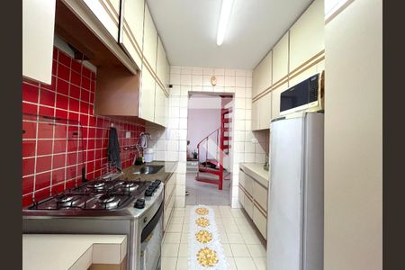 Apartamento à venda com 140m², 3 quartos e 1 vaga Apartamento à venda com 140m², 3 quartos e 1 vagaCozinha