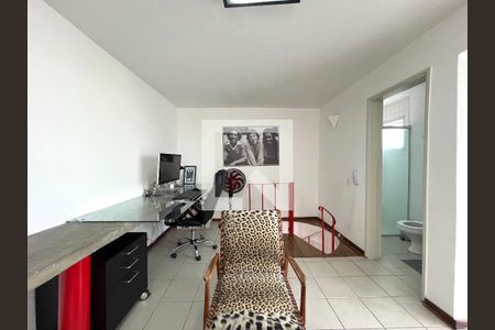 Apartamento à venda com 140m², 3 quartos e 1 vaga Apartamento à venda com 140m², 3 quartos e 1 vagaSala de TV