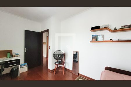 Casa à venda com 190m², 5 quartos e 3 vagas Casa à venda com 190m², 5 quartos e 3 vagasQuarto1