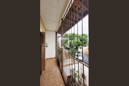 Casa à venda com 190m², 5 quartos e 3 vagas Casa à venda com 190m², 5 quartos e 3 vagasVaranda do Quarto1