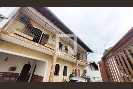 Casa à venda com 190m², 5 quartos e 3 vagas Casa à venda com 190m², 5 quartos e 3 vagasGaragem