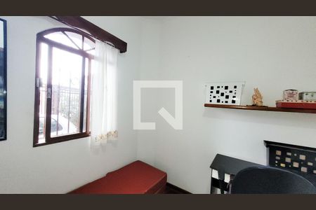 Casa à venda com 190m², 5 quartos e 3 vagas Casa à venda com 190m², 5 quartos e 3 vagasEscritório/Quarto