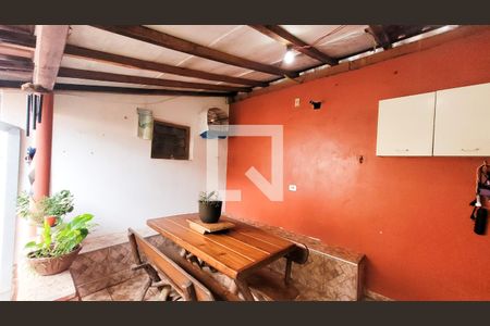 Casa à venda com 190m², 5 quartos e 3 vagas Casa à venda com 190m², 5 quartos e 3 vagasÁrea gourmet