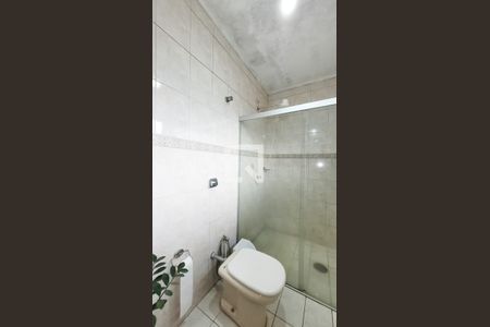 Casa à venda com 190m², 5 quartos e 3 vagas Casa à venda com 190m², 5 quartos e 3 vagasBanheiro da Suite