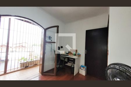 Casa à venda com 190m², 5 quartos e 3 vagas Casa à venda com 190m², 5 quartos e 3 vagasQuarto1