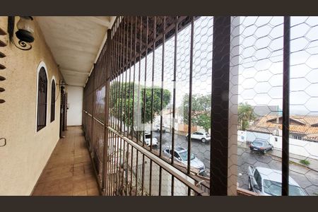 Casa à venda com 190m², 5 quartos e 3 vagas Casa à venda com 190m², 5 quartos e 3 vagasVaranda da Suite