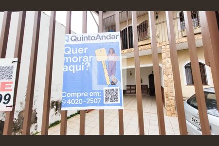 Casa à venda com 190m², 5 quartos e 3 vagas Casa à venda com 190m², 5 quartos e 3 vagasPlaquinha