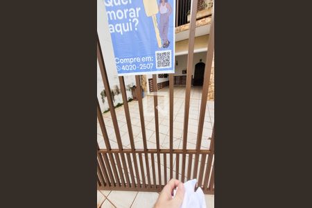 Casa à venda com 190m², 5 quartos e 3 vagas Casa à venda com 190m², 5 quartos e 3 vagasPlaquinha