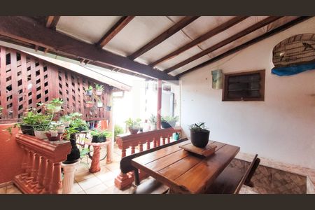 Casa à venda com 190m², 5 quartos e 3 vagas Casa à venda com 190m², 5 quartos e 3 vagasÁrea gourmet