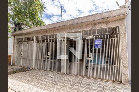 Casa à venda com 200m², 5 quartos e 3 vagasFachada