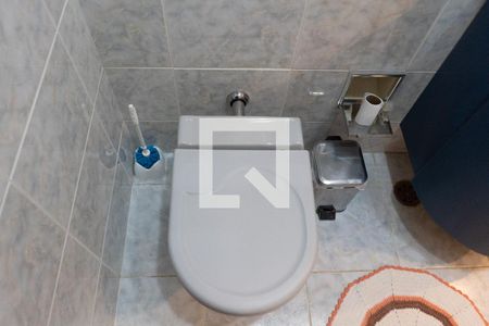 Casa à venda com 212m², 3 quartos e 4 vagas Casa à venda com 212m², 3 quartos e 4 vagasBanheiro