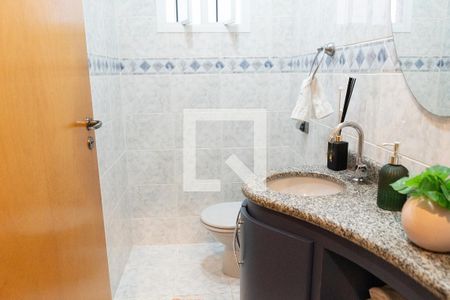 Casa à venda com 212m², 3 quartos e 4 vagas Casa à venda com 212m², 3 quartos e 4 vagasBanheiro