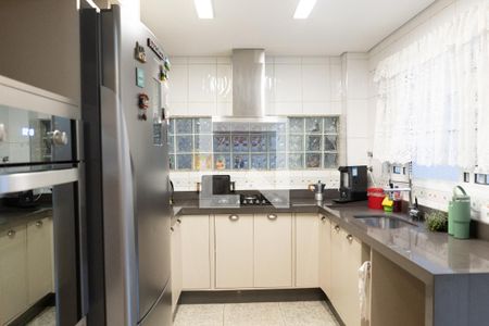 Casa à venda com 212m², 3 quartos e 4 vagas Casa à venda com 212m², 3 quartos e 4 vagasCozinha